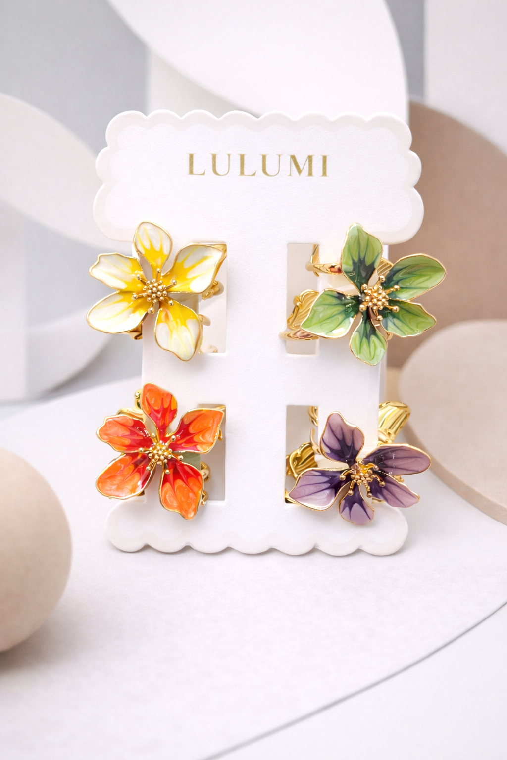 LULUMI Floral Hair Claw Clips – Set