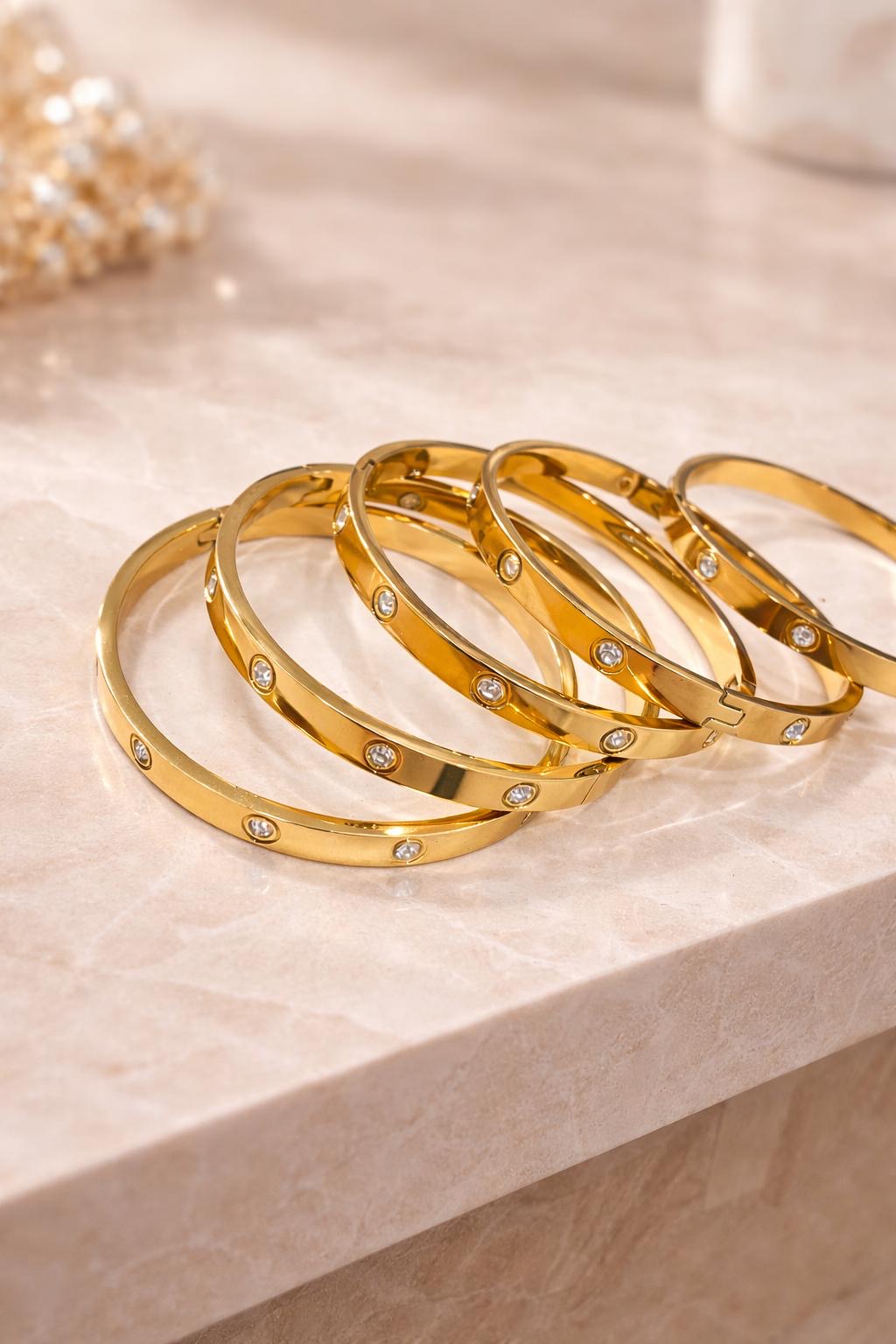 ICONIC  CRYSTAL BANGLE