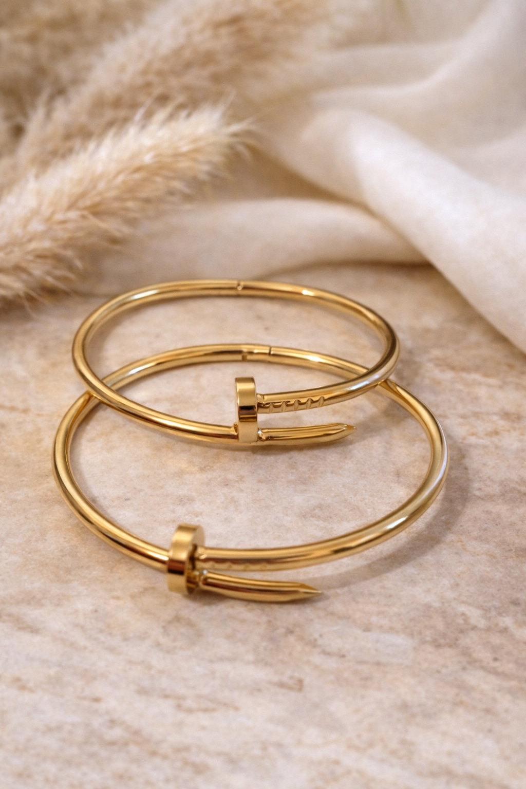 CLASSIC NAIL BRACELET -GOLD